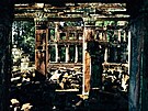 Bayon je bohat� zdobený buddhistický chrám vybudovaný na p�elomu 12. a 13....