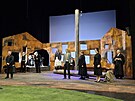 Inscenace Ti�e bu�í Plo�tina ve zlínském divadle neukazuje jen historii,...