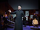 Inscenace Ti�e bu�í Plo�tina ve zlínském divadle neukazuje jen historii,...