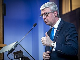 Ministr pr�myslu a obchodu Karel Havlí�ek p�i p�edstavení hospodá�ské koncepce...