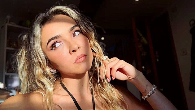 Molly Stone