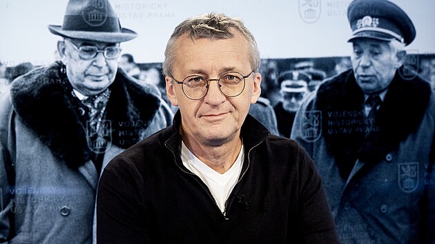 Hostem po�adu Rozst�el je historik Prokop Tomek. T�matem jsou nov� poznatky o okolnostech rozm�st�n� jadern�ch zbran� v �eskoslovensku v roce 1983.