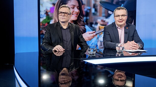 Hosty po�adu iDNES Lounge na t�ma digitalizace plateb v pohostinstv� jsou (zleva) Tom� Proch�zka, majitel Restaurace Na Kv�tnici, Roman Trzaskalik, obchodn� �editel Plze�sk�ho Prazdroje, moder�tor Vladim�r Vok�l a Luk� Kova�, zakladatel platformy Qerko. (26. �nora 2026)