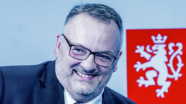 Ministr Bedn�rik: Zd�dil jsem po Kupkovi sekyru 40 miliard. D�lnice ale postav�me