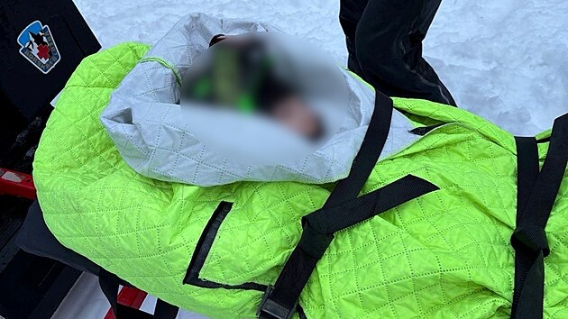 Policejn� ly�a�sk� hl�dky p�sob� ji� sedmou sezonu v�Beskydech a v Jesen�k�ch. Zima 2025/26.