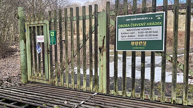 Obora �erven� Hr�dek u Jirkova. Lesn�ci ji zru��.