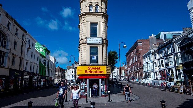 Ulice Robertson Street pat�� k historick�mu j�dru n�kdej�� �americk� �tvrti.