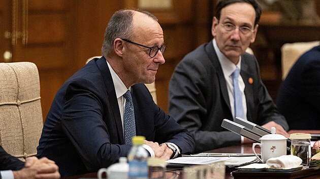 N�meck� kancl�� Friedrich Merz nav�t�vil ��nu, setkal se s ��nsk�m prezidentem Si �in-pchingem. (25. �nora 2026)