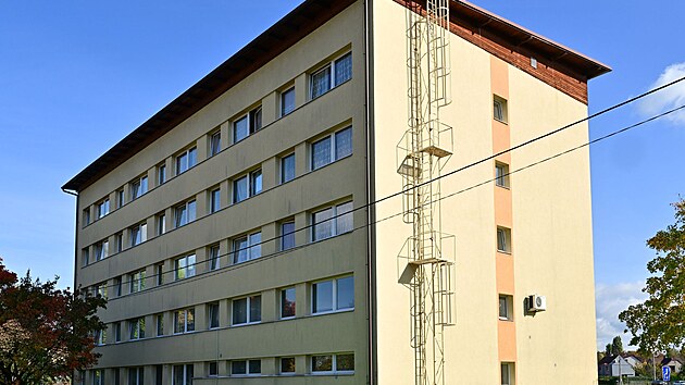 Carbokov m� ide�ln� polohu bl�zko karvinsk�ho centra.