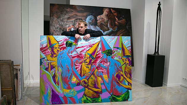 Michal Gratcl kombinuje ve sv� brn�nsk� Galerii Graciano obrazy, �perky a staro�itnosti.