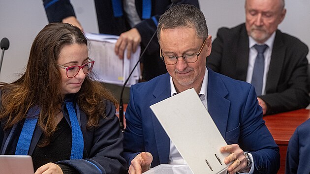 Kauza parkovac�ho domu u soudu, mezi ob�alovan�mi je i b�val� prim�tor. (23. �nora 2026)