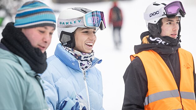 D�tsk� z�vody v ob��m slalomu na snowboardu organizuje pod Je�t�dem klub SNB Seve�ani spolu s olympijskou v�t�zkou Zuzanou Mad�rovou (Liberec, 21. �nora 2026).