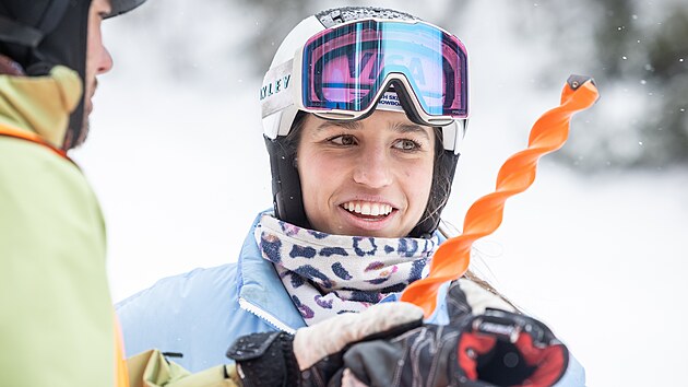 D�tsk� z�vody v ob��m slalomu na snowboardu organizuje pod Je�t�dem klub SNB Seve�ani spolu s olympijskou v�t�zkou Zuzanou Mad�rovou (Liberec, 21. �nora 2026).