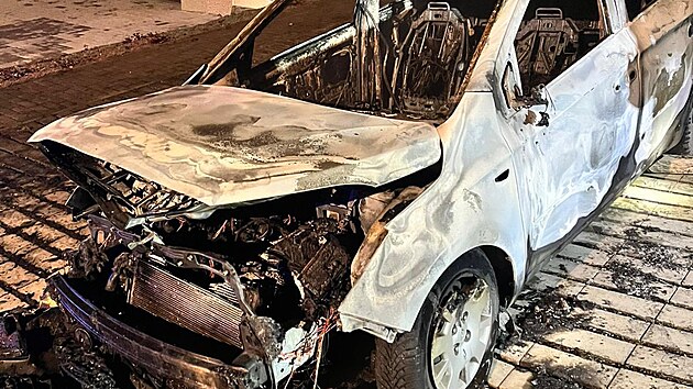 Jedno auto sho�elo cel�, ohe� se ���il rychle. (25. �nora 2026)