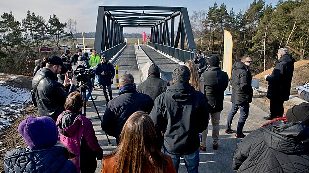 Plze� otev�ela novou l�vku p�es karlovarskou v�padovku. Tvo�� ji cenn� Faltus�v most, kter� byl ve sv� dob� nejv�t�� konstrukc� sva�ovanou elektrick�m obloukem. Od roku 1931 do roku 2019 slou�il ve �kodovce, po demont�i kv�li rekonstrukci �elezni�n�ho koridoru ho odkoupilo m�sto za cenu �rotu a p�ipravilo jeho rekonstrukci a nov� u�it�. (20. �nora 2026)