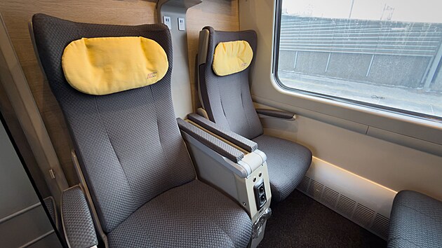 Interi�r �ty�seda�kov�ho kup� Business Class v polsk�m Pendolinu ED250 (10. ledna 2026)