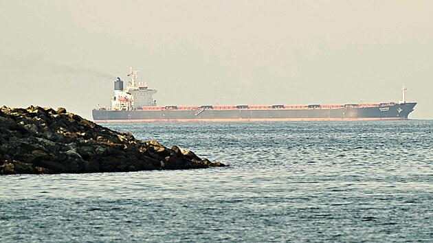 N�kladn� lo� v Hormuzsk�m pr�livu na sn�mku z 25. �nora 2026