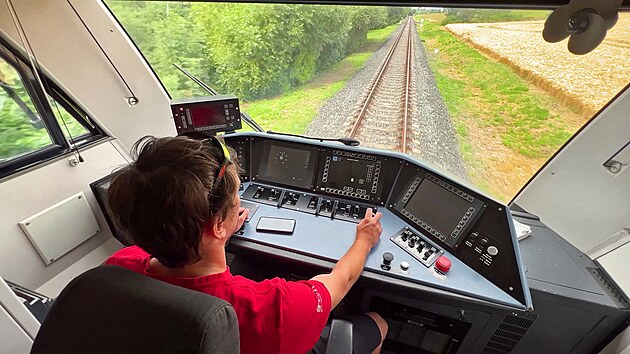 Z nat��en� 156. d�lu �elezni�n�ho magaz�nu POZOR VLAK, rok v�hradn�ho provozu ETCS v �esk� republice