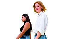 K rovným d�ínám se samoz�ejm� hodí boty na podpatku, ale také ty vy��í...