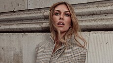 �e se dá sako nosit i jinak, ne� b�n� vídáme, dokazuje tento model. Pro...