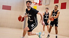 Kevin Týml b�hem tréninku �eské basketbalové reprezentace v Pod�bradech.