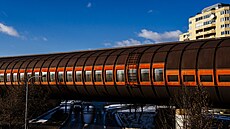 Tubus metra linky B spojující stanice H�rka a  Lu�iny.