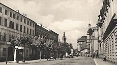 Benzinová �erpací pumpa na nám�stí Minorit�, zprovozn�ná k 1. 1. 1926, byla...