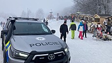 Policejní ly�a�ské hlídky p�sobí ji� sedmou sezonu v Beskydech a v Jeseníkách....