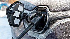 P�i teplotách minus 40 stup�� Celsia nekrmíte dieselový motor jen naftou. Té�...