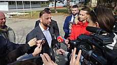 V Komárnu na jihu Slovenska se z�ítila �ást p�íst�e�ku budovy klientského...