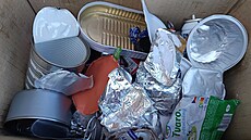 Konzervy, hliníková ví�ka nebo plechovky od nápoj�. Práv� tento kovový odpad...