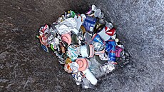 Plechovky od nápoj�, konzervy nebo hliníková ví�ka. I kdy� vypadají jako...