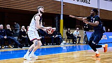 Americký k�ídelník Ryker Cisarik u� odehrál za Brno dva zápasy. V domácí...