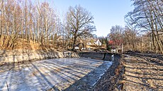 Bývalá hasi�ská nádr� v Hrádku nad Nisou se m�ní v biotop.