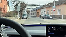 Starosta brn�nských �idenic otestoval samo�iditelnou Teslu