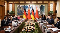 N�mecký kanclé� Friedrich Merz nav�tívil �ínu, setkal se s �ínským prezidentem...