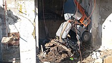 Hasi�i v brn�nských �tý�icích vypro��ovali zametací v�z, který se propadl...