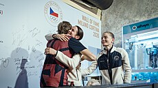 Martina Sáblíková spole�n� s Metod�jem Jílkem a Nikolou Zdráhalovou v �eském...