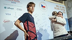 Martina Sáblíková spole�n� s Metod�jem Jílkem a Nikolou Zdráhalovou v �eském...