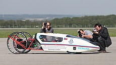 Studentské vodíkové auto. Rodinný v�z to zrovna není...