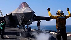 Rakety, letadla a exploze, Izrael s USA zaúto�ily na Írán.