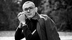 �eský spisovatel, noviná� a literární historik Vratislav Ma�ák. (20. února 2026)