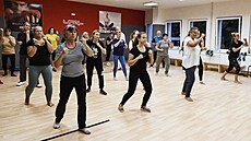 O kurz sebeobrany je mezi lidmi v Sokolov� obrovský zájem, v�dy se jich hlásí...