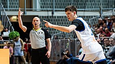 �eský k�ídelník Ond�ej Hanzlík se raduje z trojky.