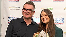 Jarda Hudec po boku zp�va�ky Kate�iny Marie Tiché.