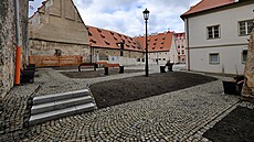 Úpravy vnitrobloku se prodra�ily o �ty�i miliony a trvaly o dva m�síce déle....