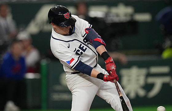 �eský baseballista Martin �ervinka p�i utkání s Tchaj-wanem.