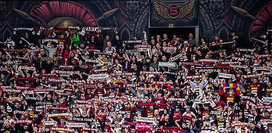 Fanou�ci hokejové Sparty.