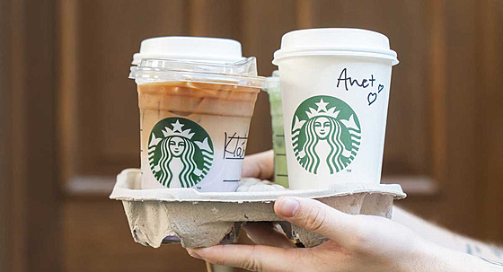 Jaro ve Starbucks bude letos pat�it barvám a exotickým chutím