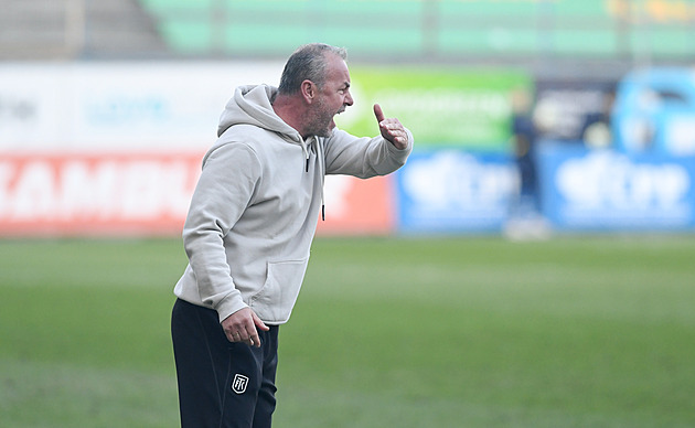 Pískot, nadávky. Naštvaný Frťala: Náš herní projev je hrozný, jde to za mnou